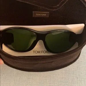 Brand New Tom Ford “Tyler” women’s sunglasses Tom Ford | Accessories | Brand New Tom Ford Tyler Womens  main image 3